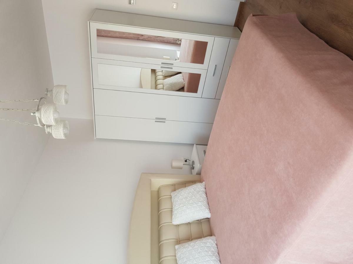 Apartament Monadin 3 Braşov Buitenkant foto