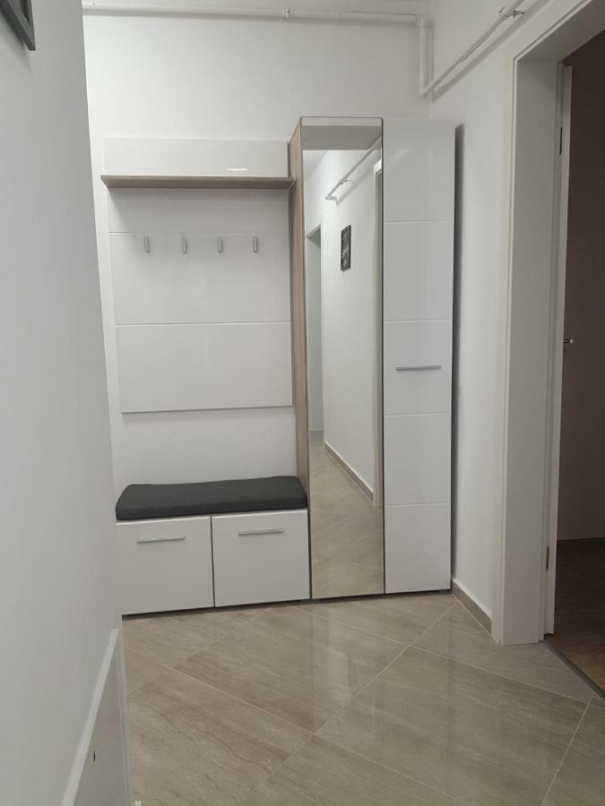 Apartament Monadin 3 Braşov Buitenkant foto