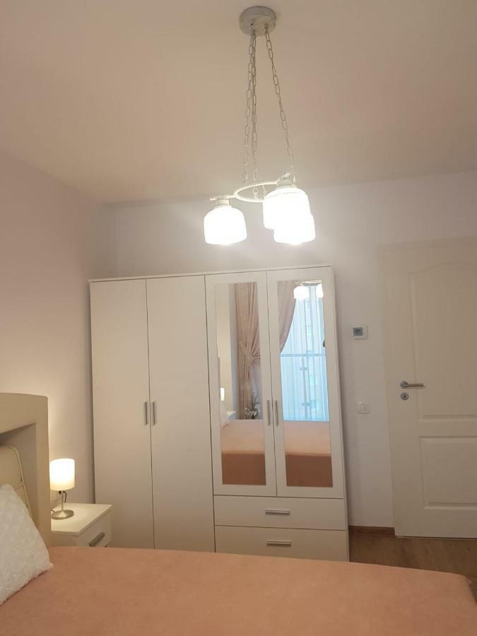 Apartament Monadin 3 Braşov Buitenkant foto