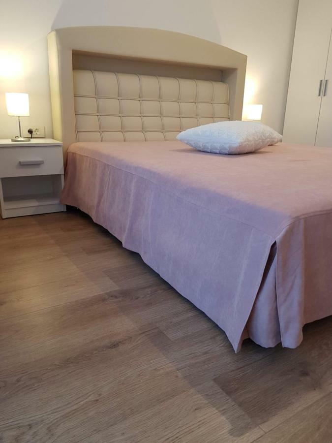 Apartament Monadin 3 Braşov Buitenkant foto