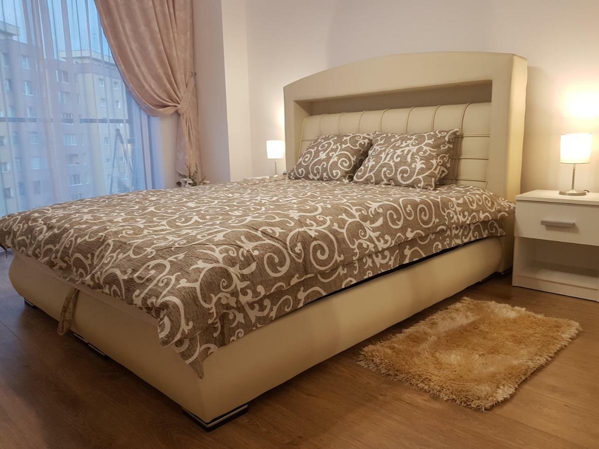 Apartament Monadin 3 Braşov Buitenkant foto